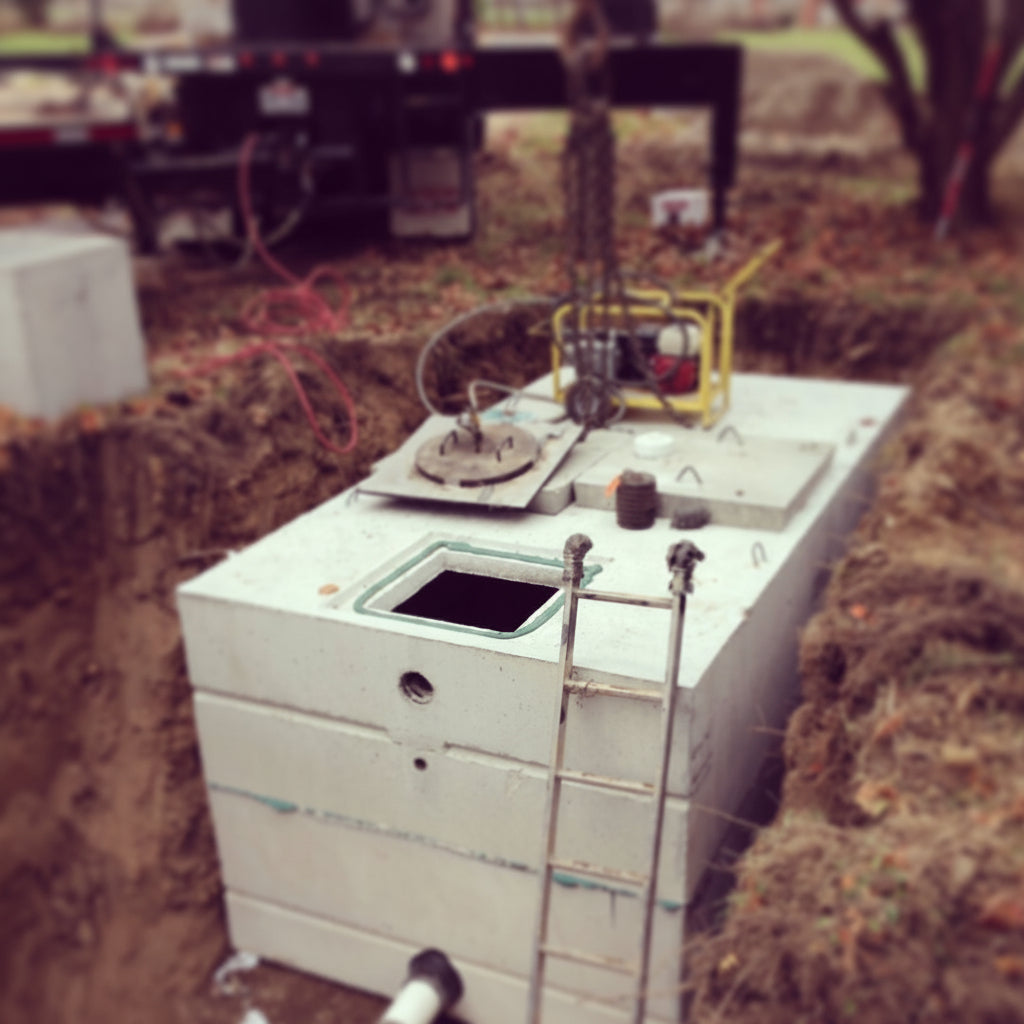 2500-Gallon Reinforced Precast Concrete Cistern (Made in Ohio) 