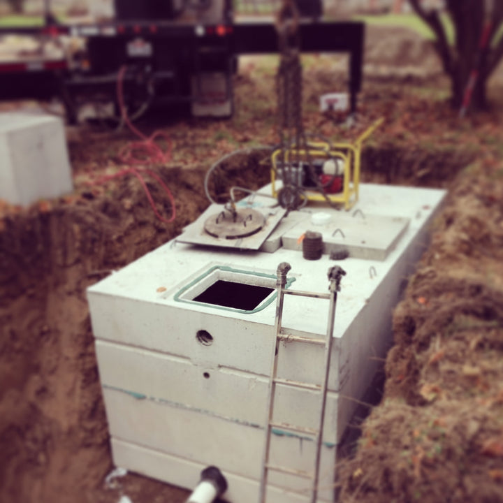 2500-Gallon Reinforced Precast Concrete Cistern (Made in Ohio) 